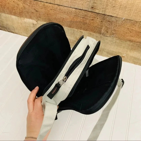 Ogio Purse - Picture 6 of 7